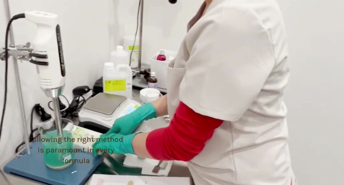 Behind the Scenes Aqua Serum Elixir
